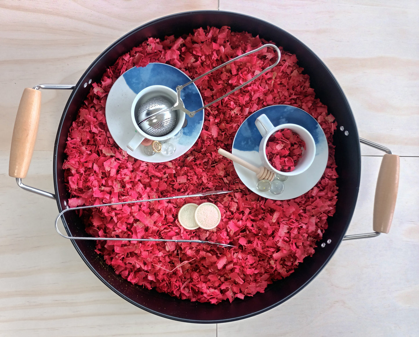 Wood Shavings - Red